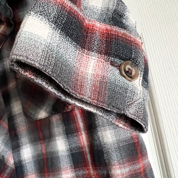 Volcom work wear plaid shirt kids size large - Picture 6 of 7